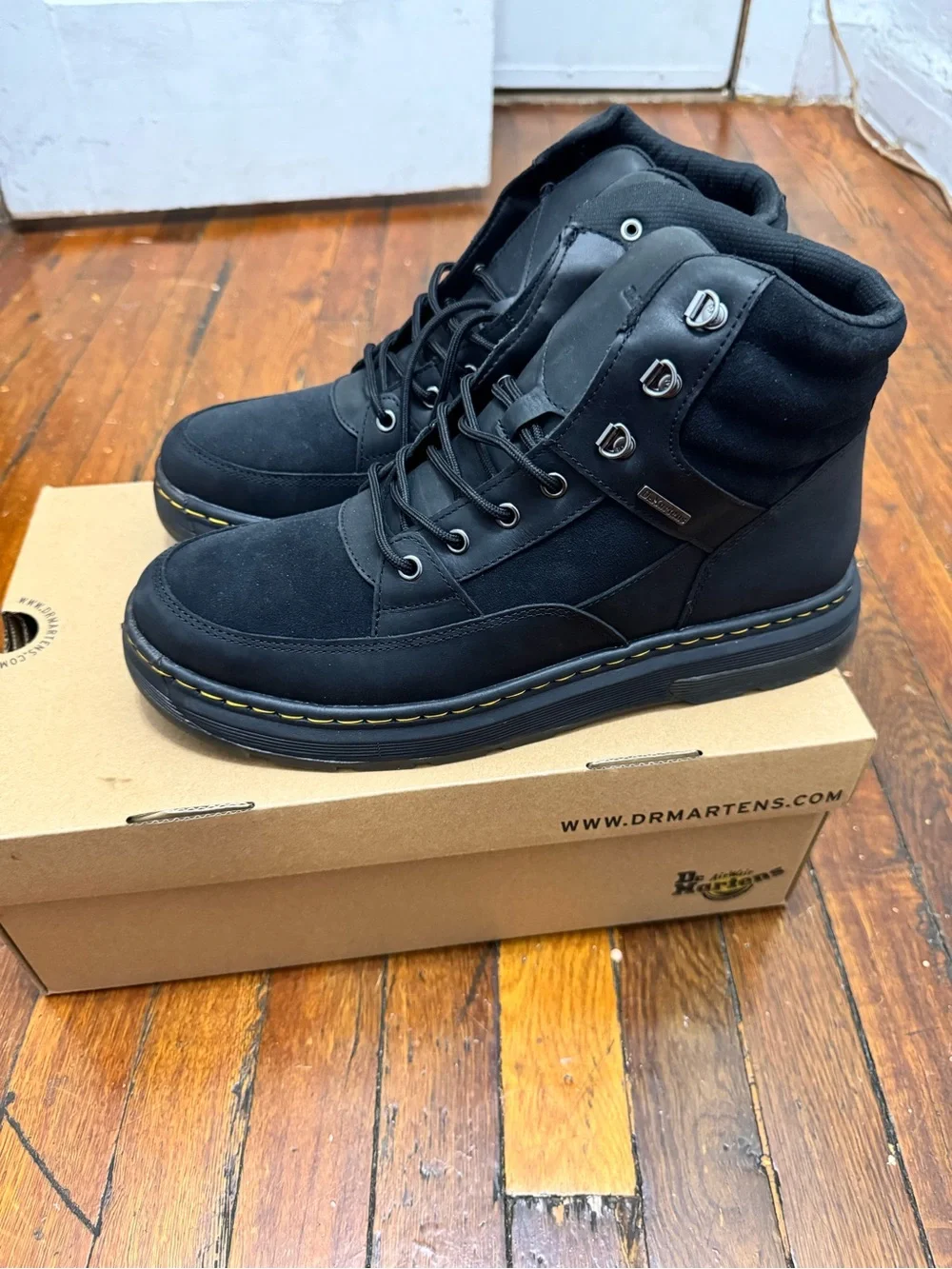 Men's Black Lace-Up Work Boots -Dr martens